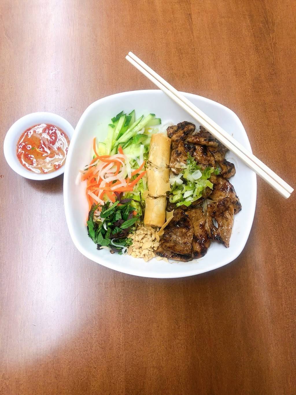 Pho Hamilton | restaurant | 115 Park St N, Hamilton, ON L8R 2N2, Canada | 2893896668 OR +1 289-389-6668