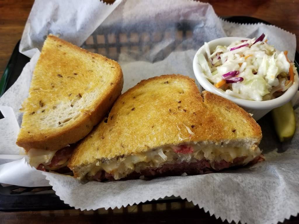 Kitty OSheas Irish Pub and Buffalo Bar | night club | 8470 Palm Pkwy, Orlando, FL 32835, USA | 4072389769 OR +1 407-238-9769