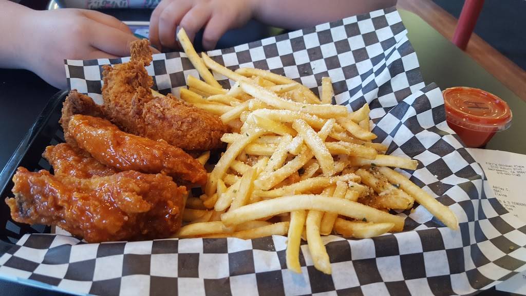 Kikis Chicken Place | restaurant | 5110 Auburn Blvd, Sacramento, CA 95841, USA | 9165500146 OR +1 916-550-0146