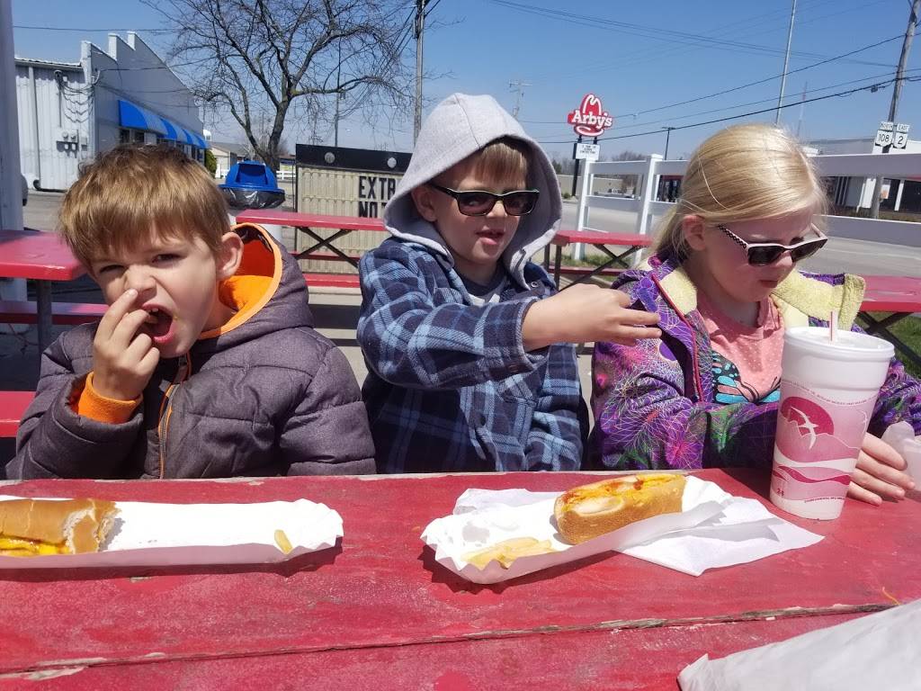 Tinys Dairy Barn | restaurant | 1051 N Shoop Ave, Wauseon, OH 43567, USA | 4193358762 OR +1 419-335-8762