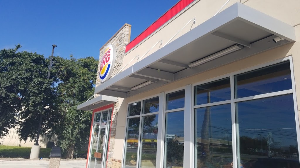 Burger King | restaurant | Marys St, 2300 N Saint Marys Street, Beeville, TX 78102, USA | 3615424035 OR +1 361-542-4035