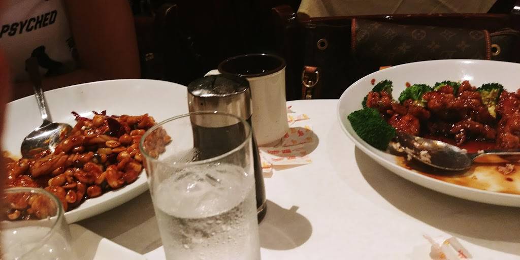 Azuki Sushi | restaurant | 29 Irving Pl, New York, NY 10003, USA | 2122283611 OR +1 212-228-3611