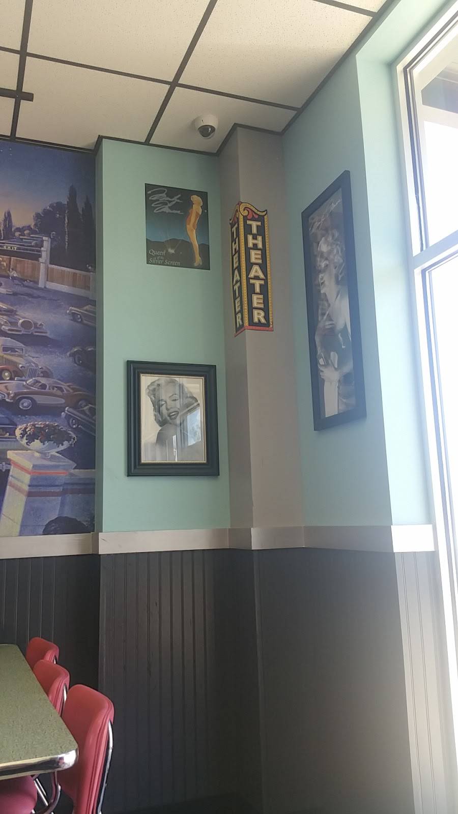 Hwy 55 Burgers Shakes & Fries | restaurant | 1183 University Dr #110, Burlington, NC 27215, USA | 3365380383 OR +1 336-538-0383