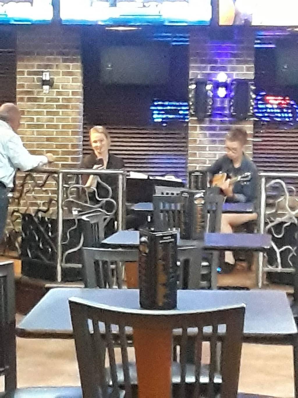 Avalon Food & Spirits | restaurant | 10307 S Roberts Rd, Palos Hills, IL 60465, USA | 7082336400 OR +1 708-233-6400