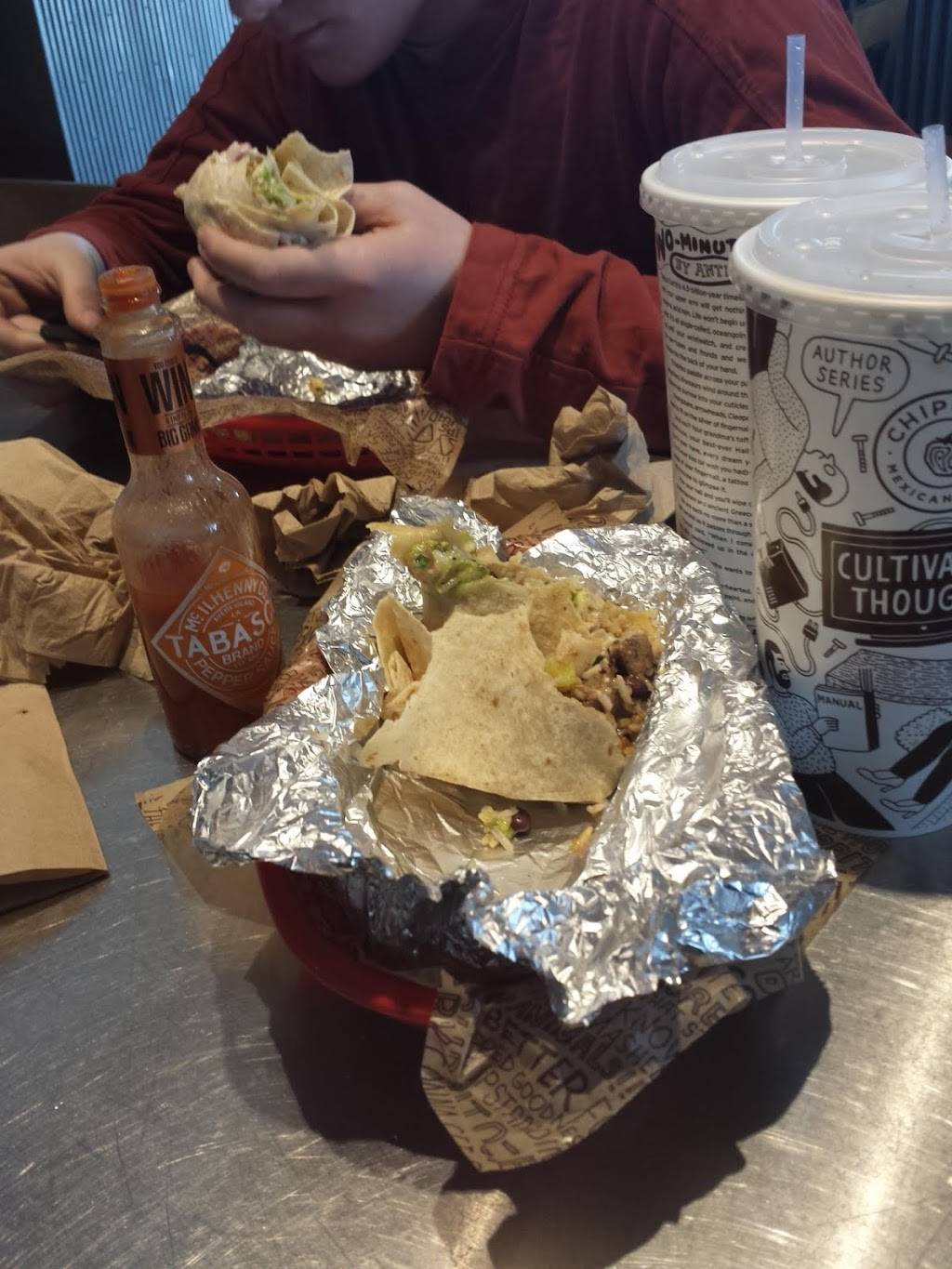 Chipotle Mexican Grill | restaurant | 45 Gosling Rd Unit 5C, Newington, NH 03801, USA | 6034335981 OR +1 603-433-5981