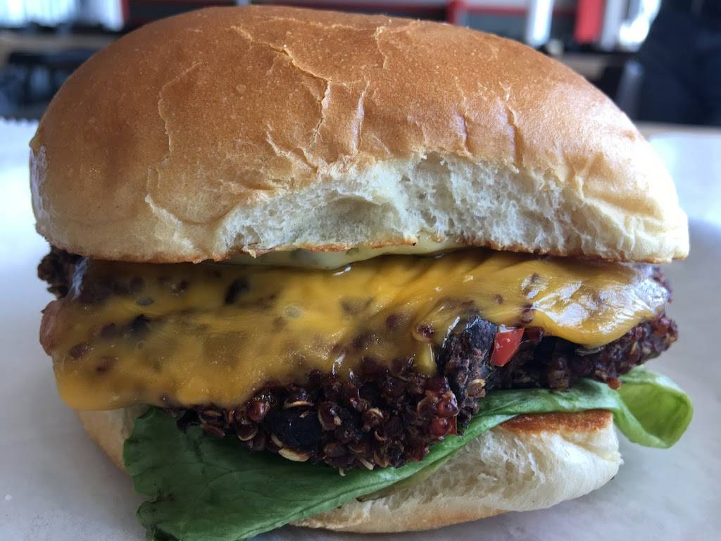 Bonetown Burgers & BBQ | restaurant | 39 Phenix Ave, Cranston, RI 02920, USA | 4012700714 OR +1 401-270-0714