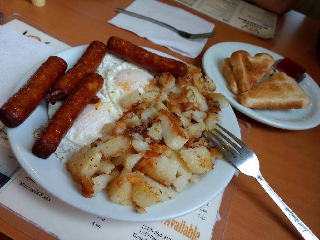 Station Restaurant | restaurant | 1350 Pelletier St, Windsor, ON N9B 1R8, Canada | 5192549135 OR +1 519-254-9135