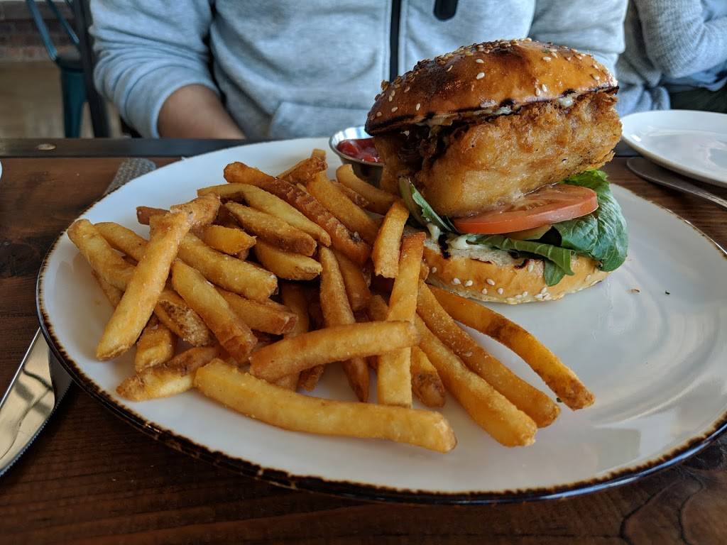 Fin & Brew | restaurant | 5 John Walsh Blvd, Peekskill, NY 10566, USA | 9147884555 OR +1 914-788-4555