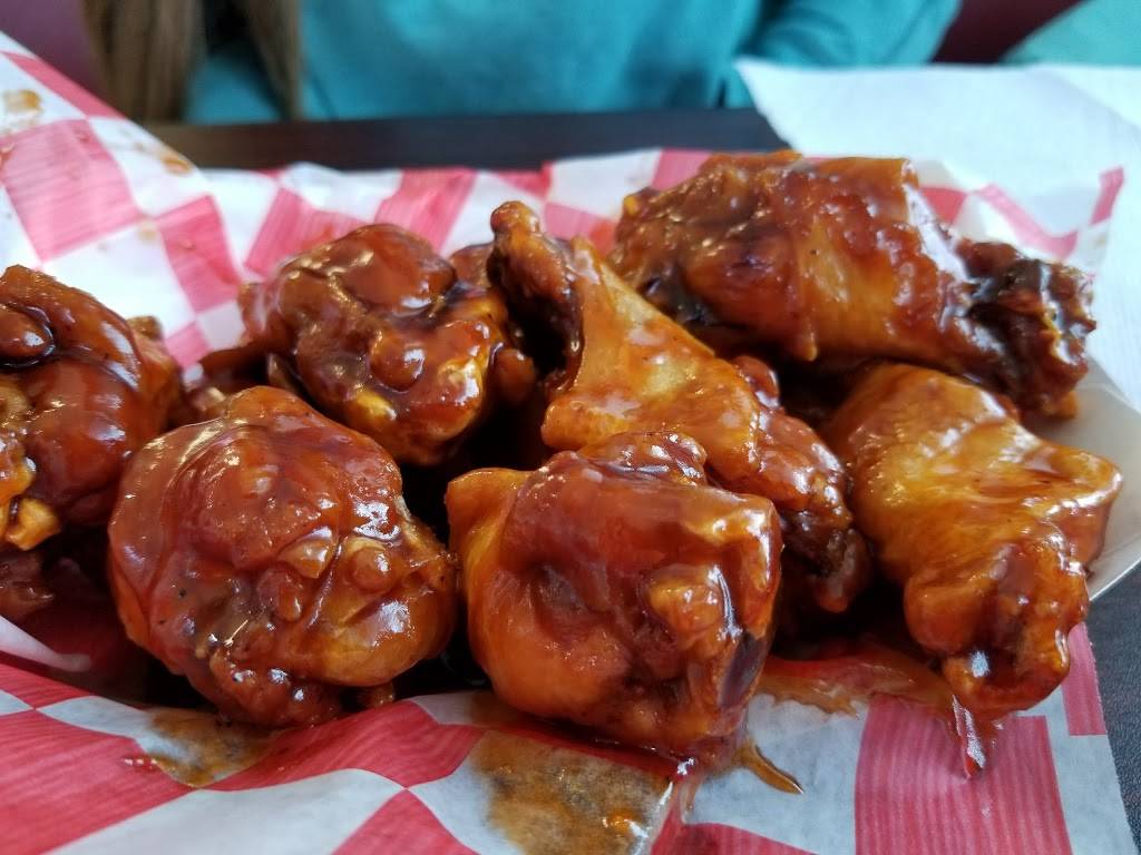 World Class Cheeseburgers | restaurant | Dogwood Plaza, 15951, Wells Hwy, Seneca, SC 29678, USA | 8648888995 OR +1 864-888-8995