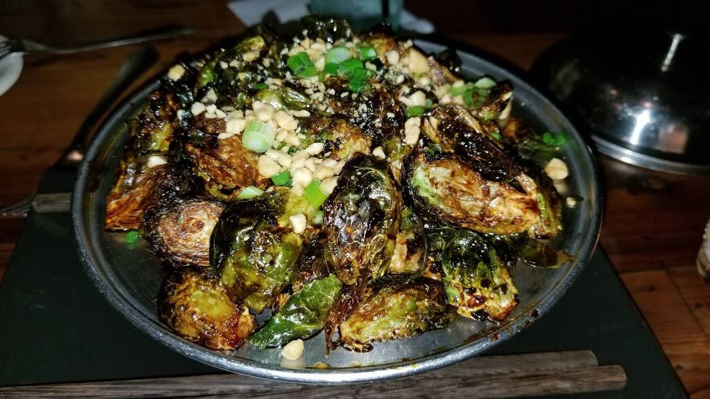 Elizabeths Farmhouse | restaurant | 75-81 Canal St, Putnam, CT 06260, USA | 8609282200 OR +1 860-928-2200