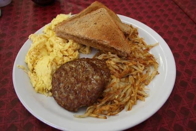 Louies Daybreak Diner | restaurant | 1168 E Weber Rd, Columbus, OH 43211, USA | 6142614560 OR +1 614-261-4560