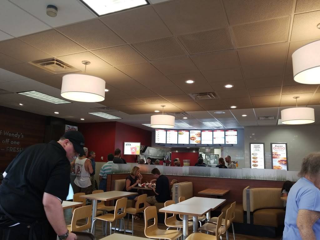 Wendys | restaurant | 15 Daves Way, Hamburg, PA 19526, USA | 6105624044 OR +1 610-562-4044