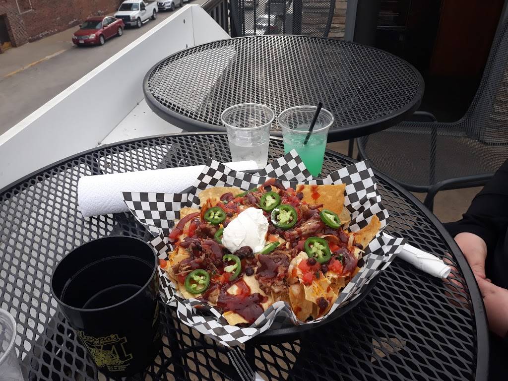 Harpos Bar & Grill | restaurant | 29 S 10th St, Columbia, MO 65201, USA | 5734435418 OR +1 573-443-5418