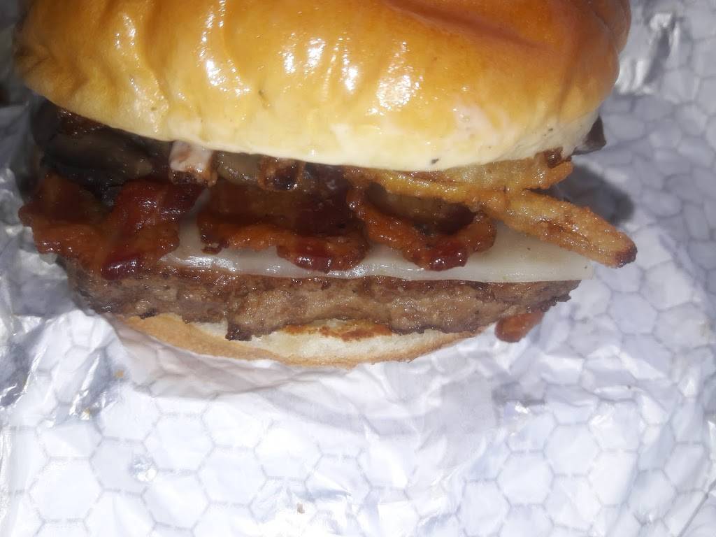 Wendys | restaurant | 816 E 16th St, Holland, MI 49423, USA | 6163943048 OR +1 616-394-3048