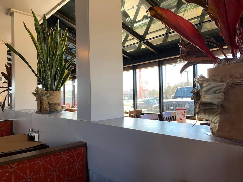 Shoneys | restaurant | 220 S Pearson Rd, Pearl, MS 39208, USA | 7692087303 OR +1 769-208-7303