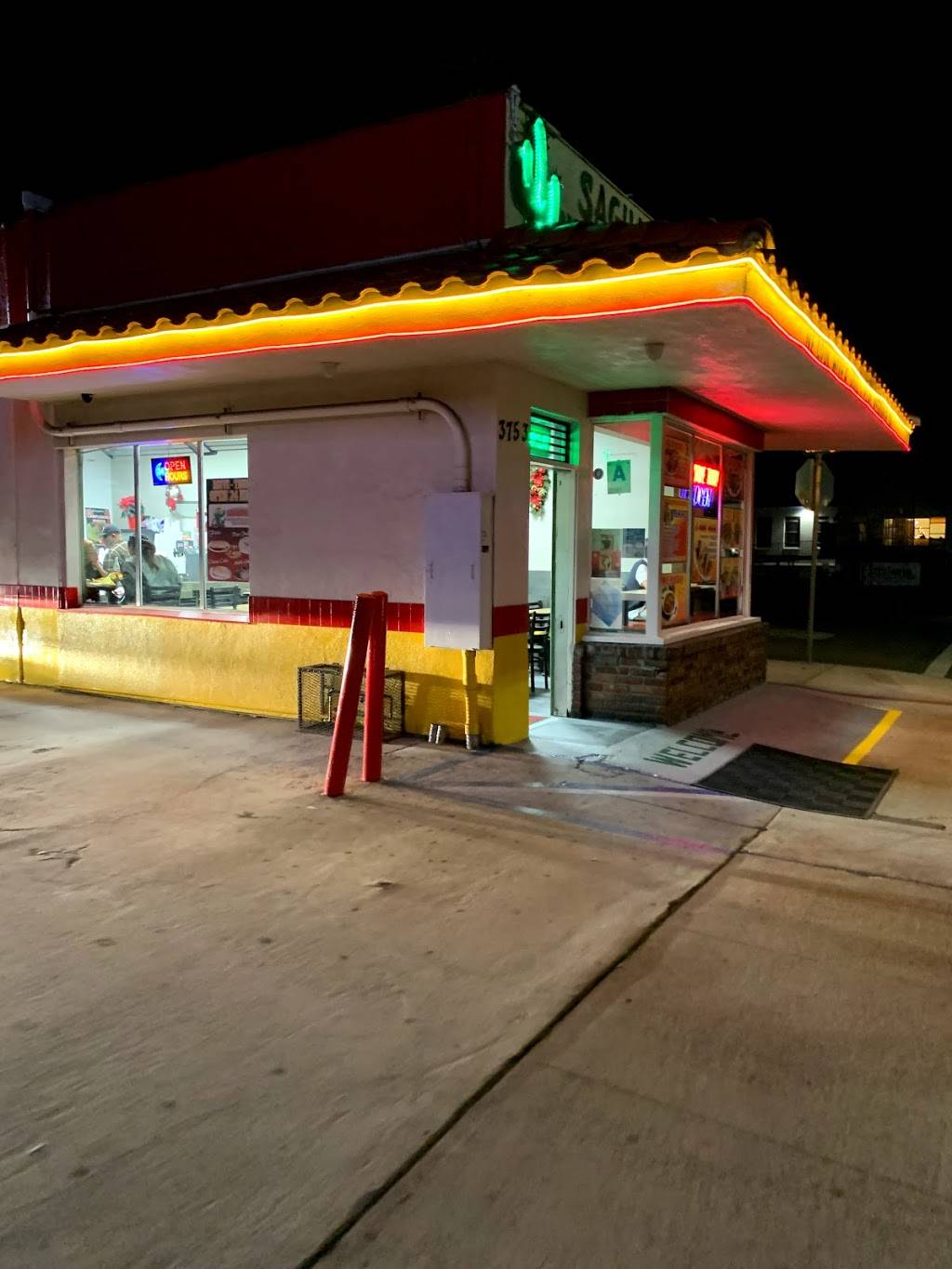 Saguaros Mexican food | restaurant | 3753 30th St, San Diego, CA 92104, USA | 6192917746 OR +1 619-291-7746