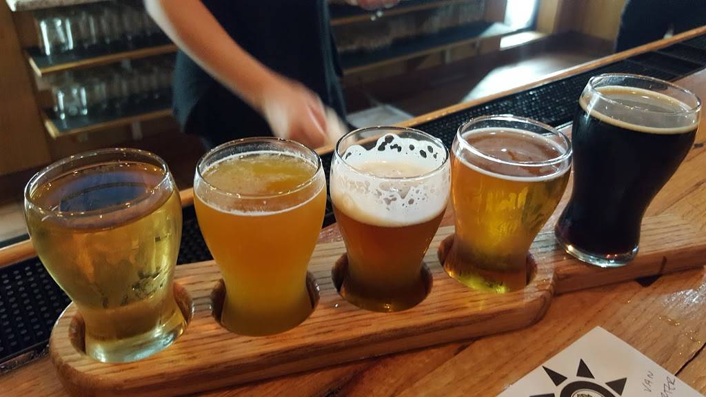 Sanford Brewing Company | restaurant | 400 Sanford Ave, Sanford, FL 32771, USA | 4077326419 OR +1 407-732-6419