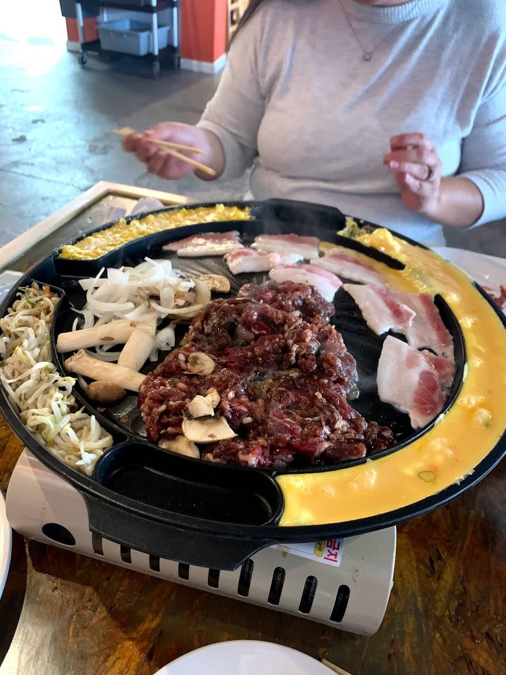 DWJ Korean BBQ | restaurant | 551 S Highland St, Memphis, TN 38111, USA | 9012492214 OR +1 901-249-2214