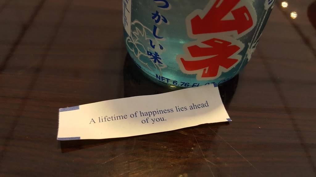 Happy Family Chinese Food And Sushi Bar | restaurant | 103 W Courthouse Square, Cumming, GA 30040, USA | 4706957233 OR +1 470-695-7233