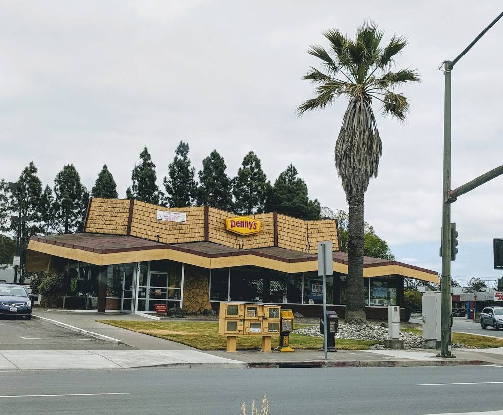 Dennys | restaurant | 4986 Petaluma Blvd N, Petaluma, CA 94952, USA | 7077698200 OR +1 707-769-8200