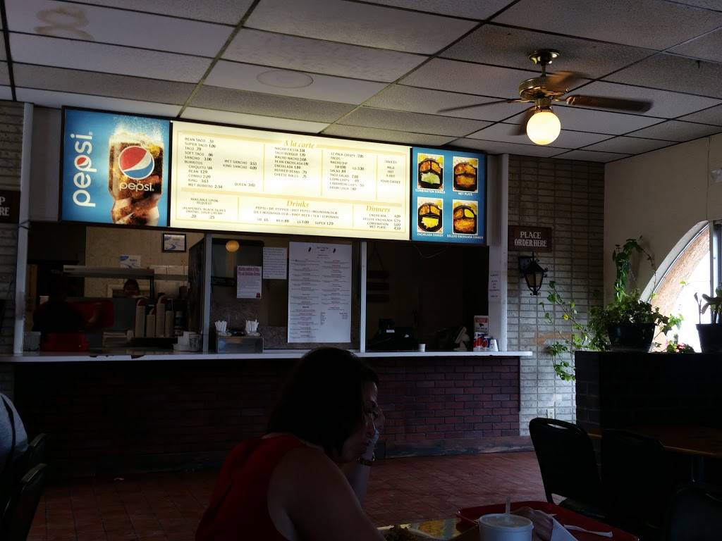 Taco Casita | restaurant | 2201 S 3rd St, Terre Haute, IN 47802, USA | 8122358363 OR +1 812-235-8363