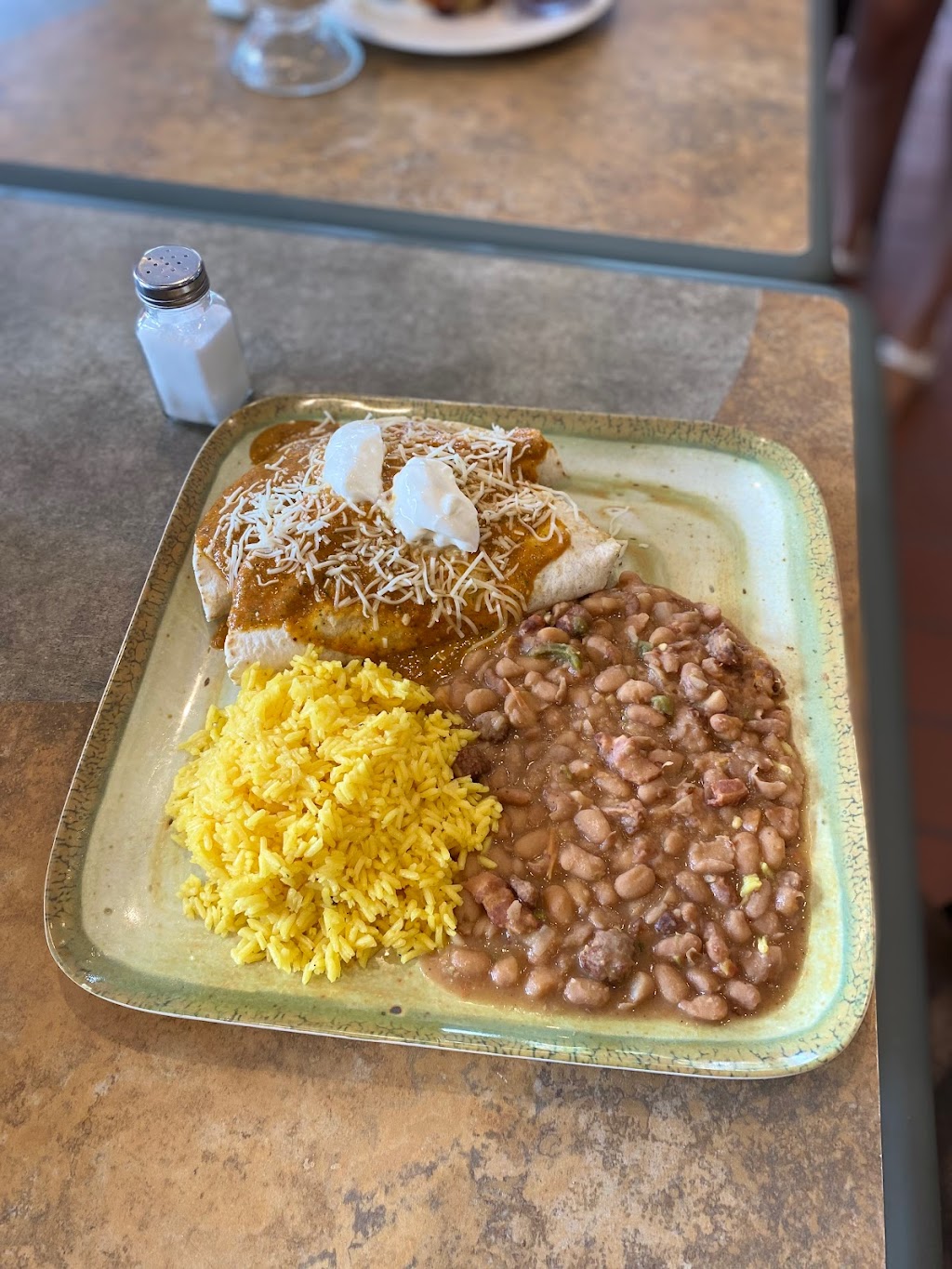 Guanaquitas 2 (El Salvadorean) | restaurant | 5107 Detroit Ave, Cleveland, OH 44102, USA | 2163312542 OR +1 216-331-2542