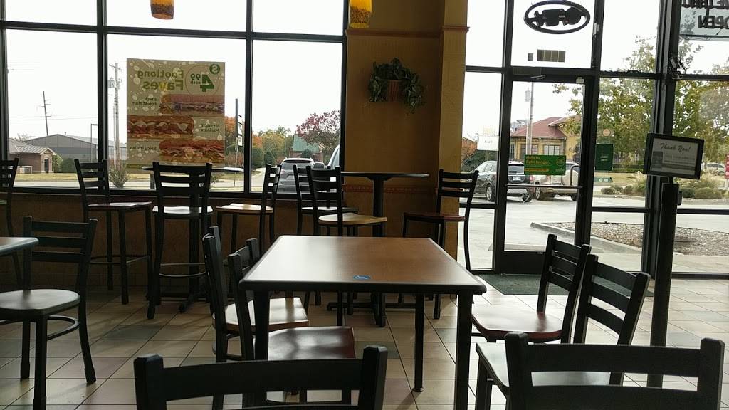 Subway | restaurant | 7105 W Hefner Rd, Oklahoma City, OK 73162, USA | 4056035076 OR +1 405-603-5076