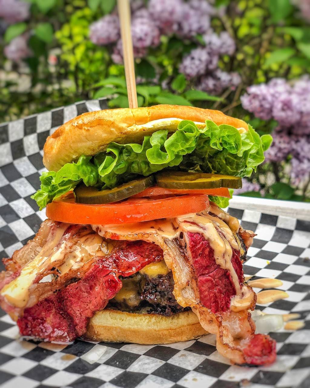 Top Gun Burger | restaurant | 7575 Keele St Unit 1, Vaughan, ON L4K 4X3, Canada | 9056696861 OR +1 905-669-6861