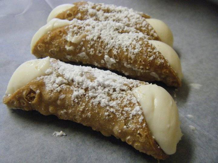 Tanos Pizzeria | restaurant | 372 Kelley St, Manchester, NH 03102, USA | 6036228200 OR +1 603-622-8200