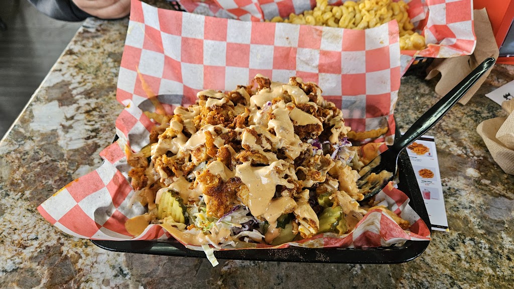 Byrds Hot Chicken | restaurant | 800 Cedar Pkwy, Schererville, IN 46375, USA | 2193226601 OR +1 219-322-6601