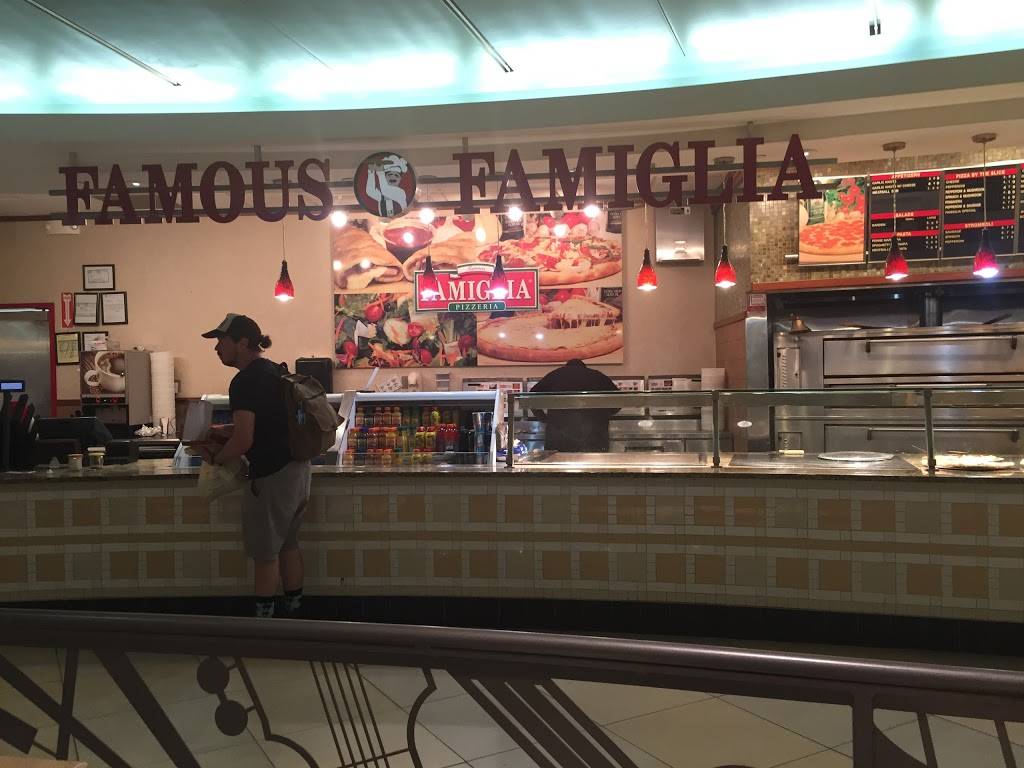 Famous Famiglia | restaurant | 1 1 Terminal Dr, Nashville, TN 37214, USA | 6152754400 OR +1 615-275-4400
