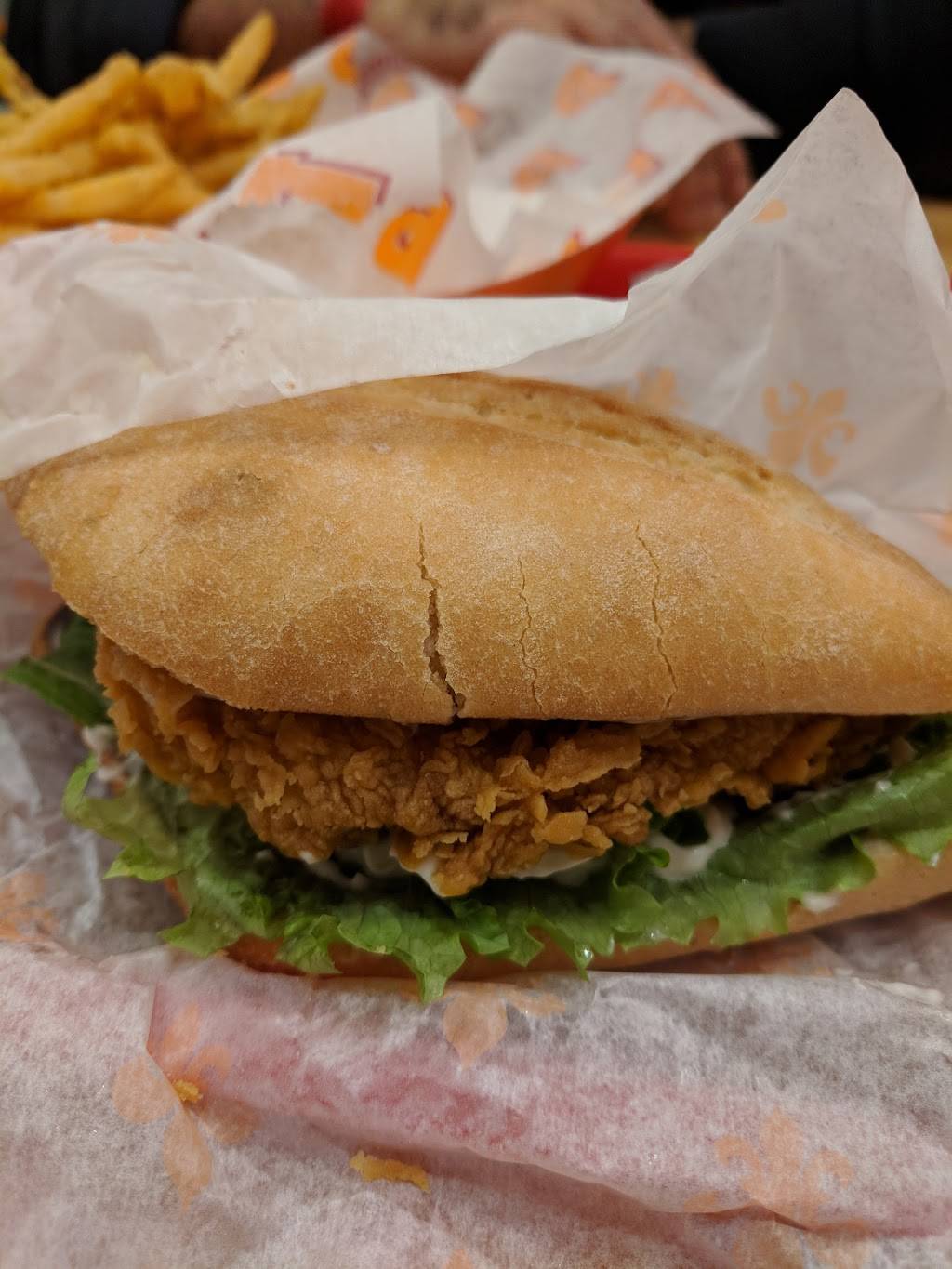 Popeyes Louisiana Kitchen | restaurant | College Square, 1365 Woodroffe Ave, Nepean, ON K2G 1V7, Canada | 6134227111 OR +1 613-422-7111