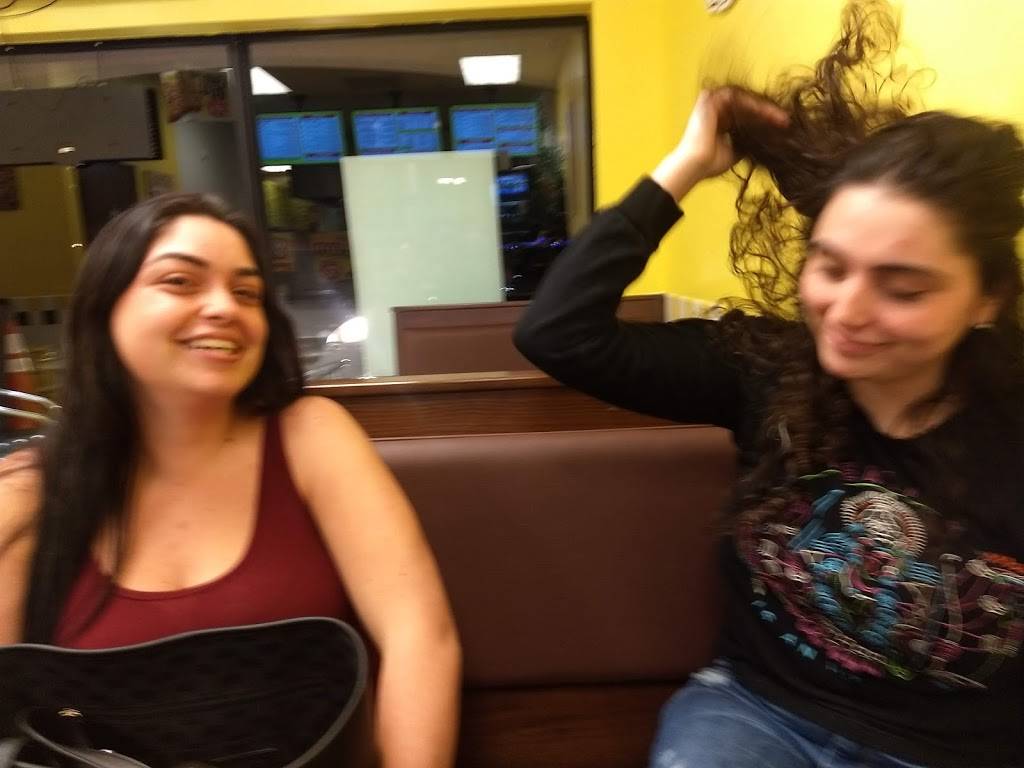 Hungry Howies Pizza | meal delivery | 7304 Royal Palm Blvd, Margate, FL 33063, USA | 9549774444 OR +1 954-977-4444