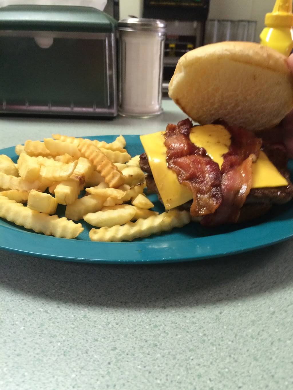 South Side Cafe | restaurant | 614 Jackson Ave, Charleston, IL 61920, USA | 2173455089 OR +1 217-345-5089