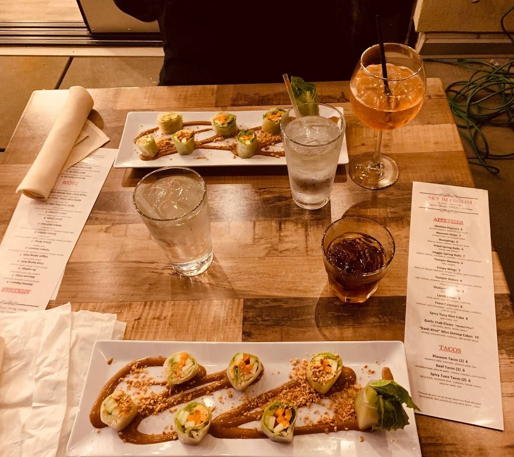 Sky Blossom | restaurant | 1514 Elm St #611, Dallas, TX 75201, USA | 4693131524 OR +1 469-313-1524