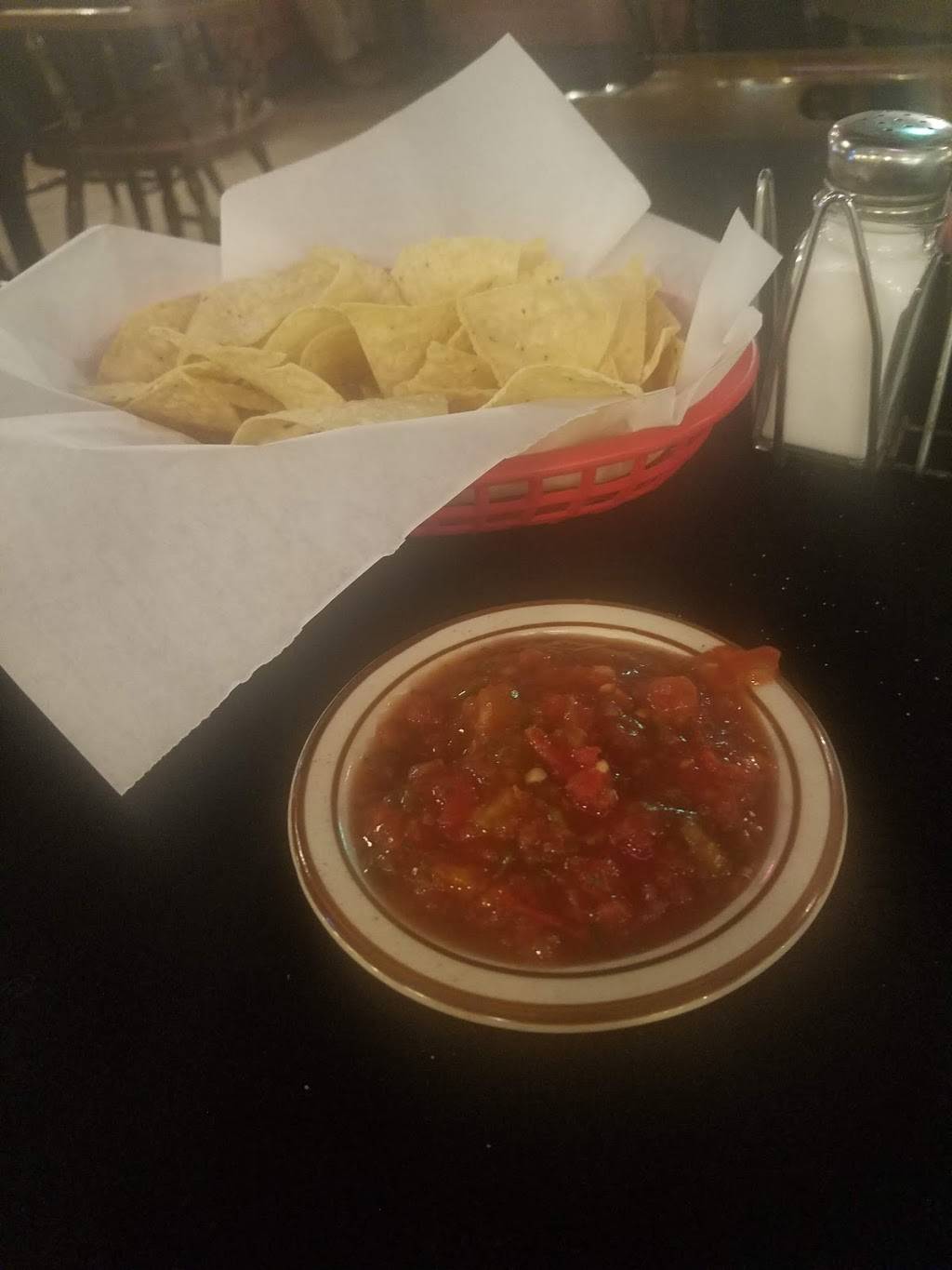 Double C Diner | restaurant | 612 U.S. Rte 66, Moriarty, NM 87035, USA | 5058329265 OR +1 505-832-9265