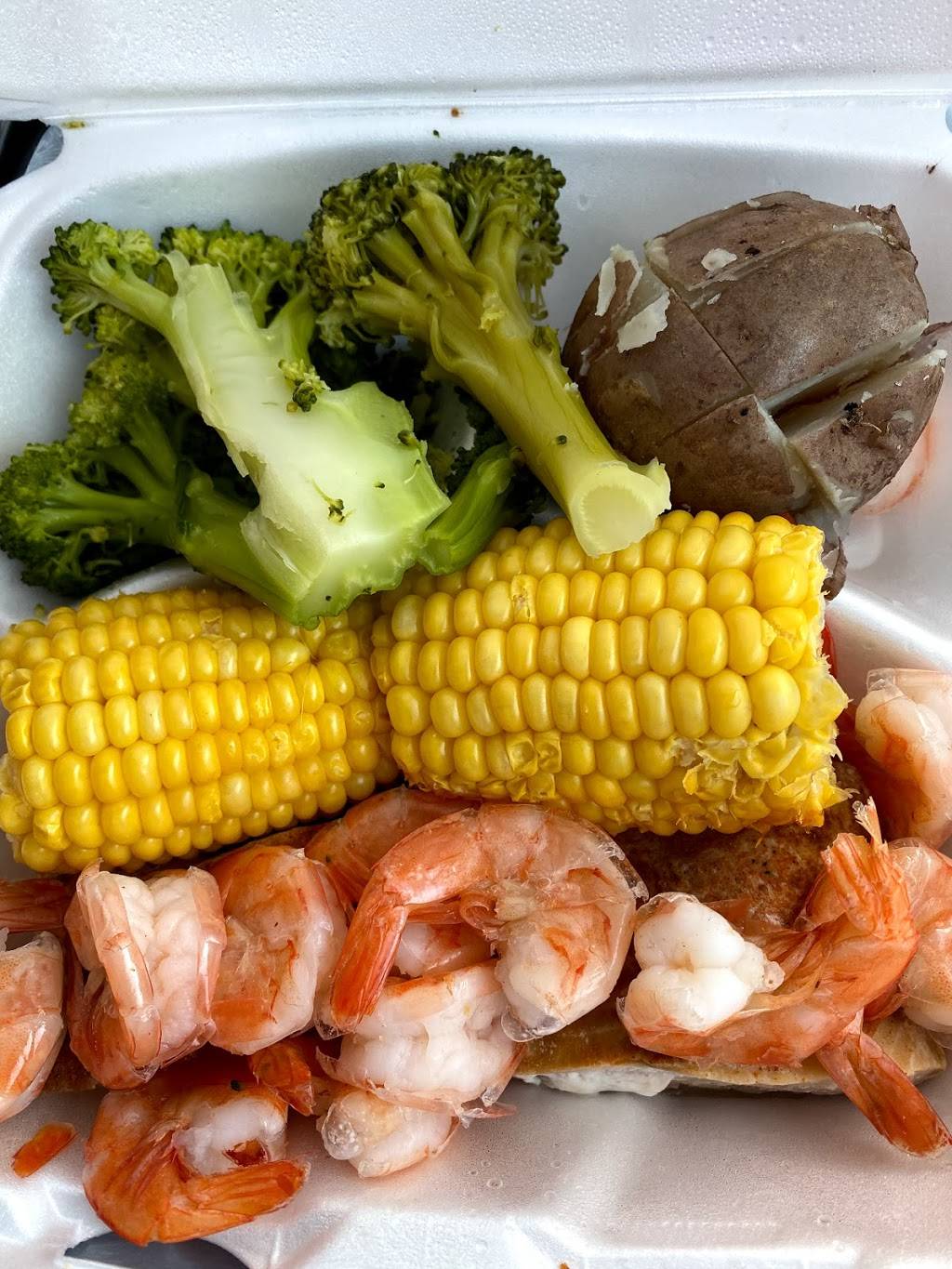 Mr Hook Fish & Chicken | restaurant | 6042 Woodland Ave, Philadelphia, PA 19142, USA | 2157272910 OR +1 215-727-2910