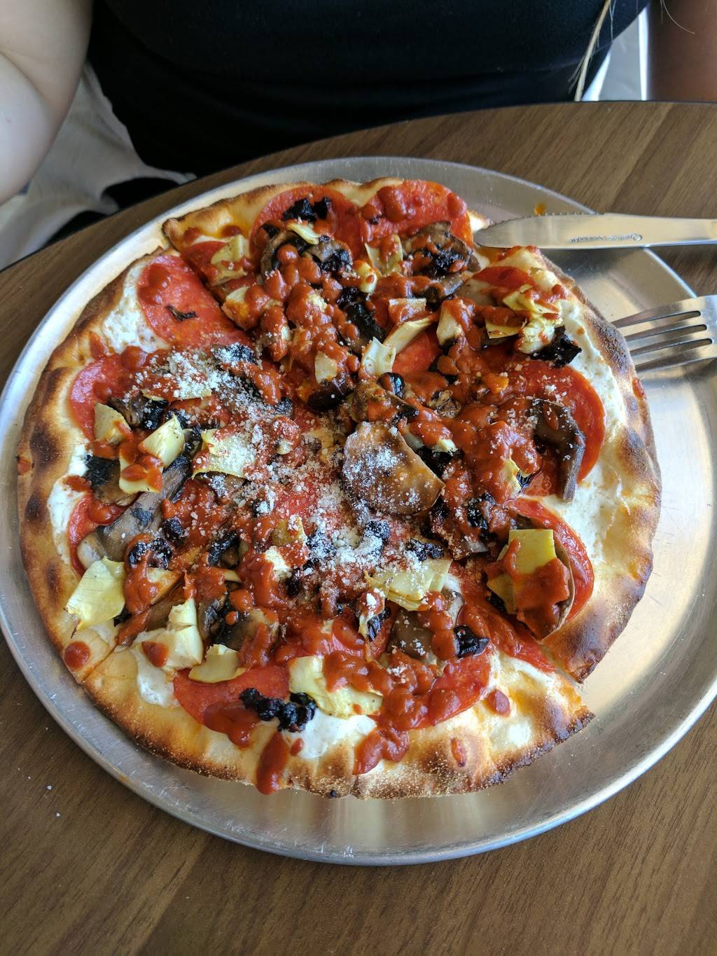 Velo City Pizza | restaurant | 168 W 25th Ave, San Mateo, CA 94403, USA | 6502688100 OR +1 650-268-8100