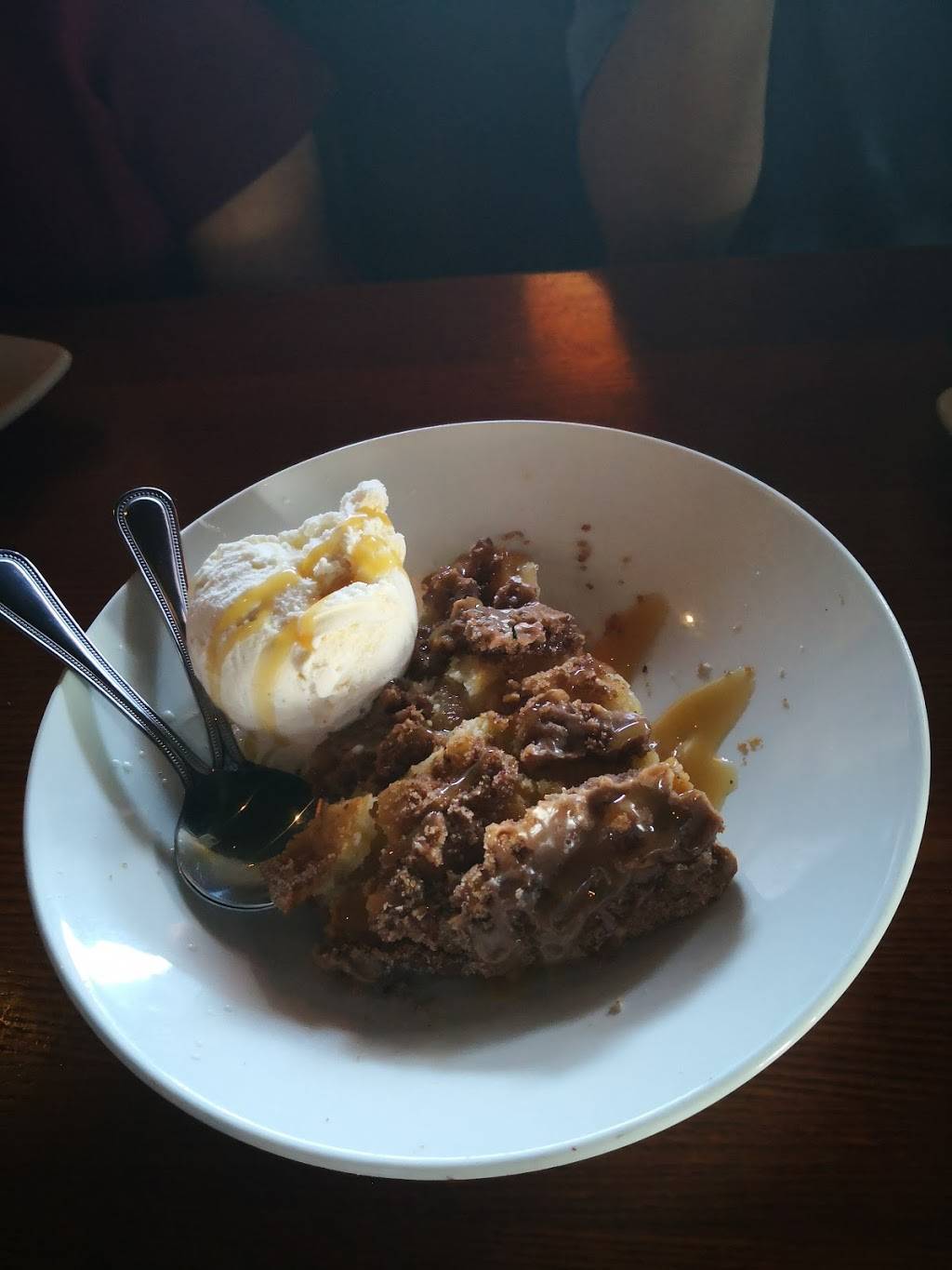 Houlihans | restaurant | Garland Houlihan’s, 660 Town Center Blvd, Garland, TX 75040, USA | 9725307804 OR +1 972-530-7804