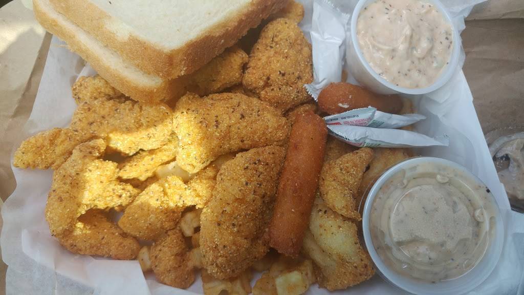 Catfish Floyds | restaurant | 710 Ann Arbor Ave, Dallas, TX 75216, USA | 2143753736 OR +1 214-375-3736