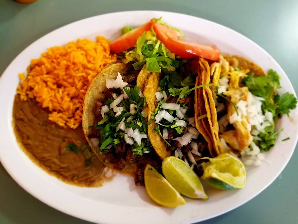 Taquizas Y Banquetes El Siete | restaurant | 3817 S Kedzie Ave, Chicago, IL 60632, USA | 7738519753 OR +1 773-851-9753