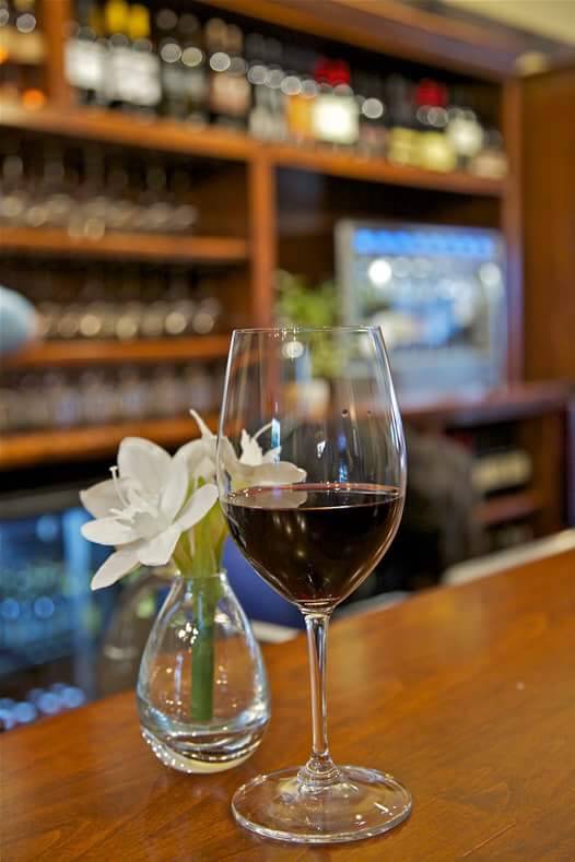 We Olive & Wine Bar | restaurant | 32 E Colorado Blvd, Pasadena, CA 91105, USA | 6267871000 OR +1 626-787-1000