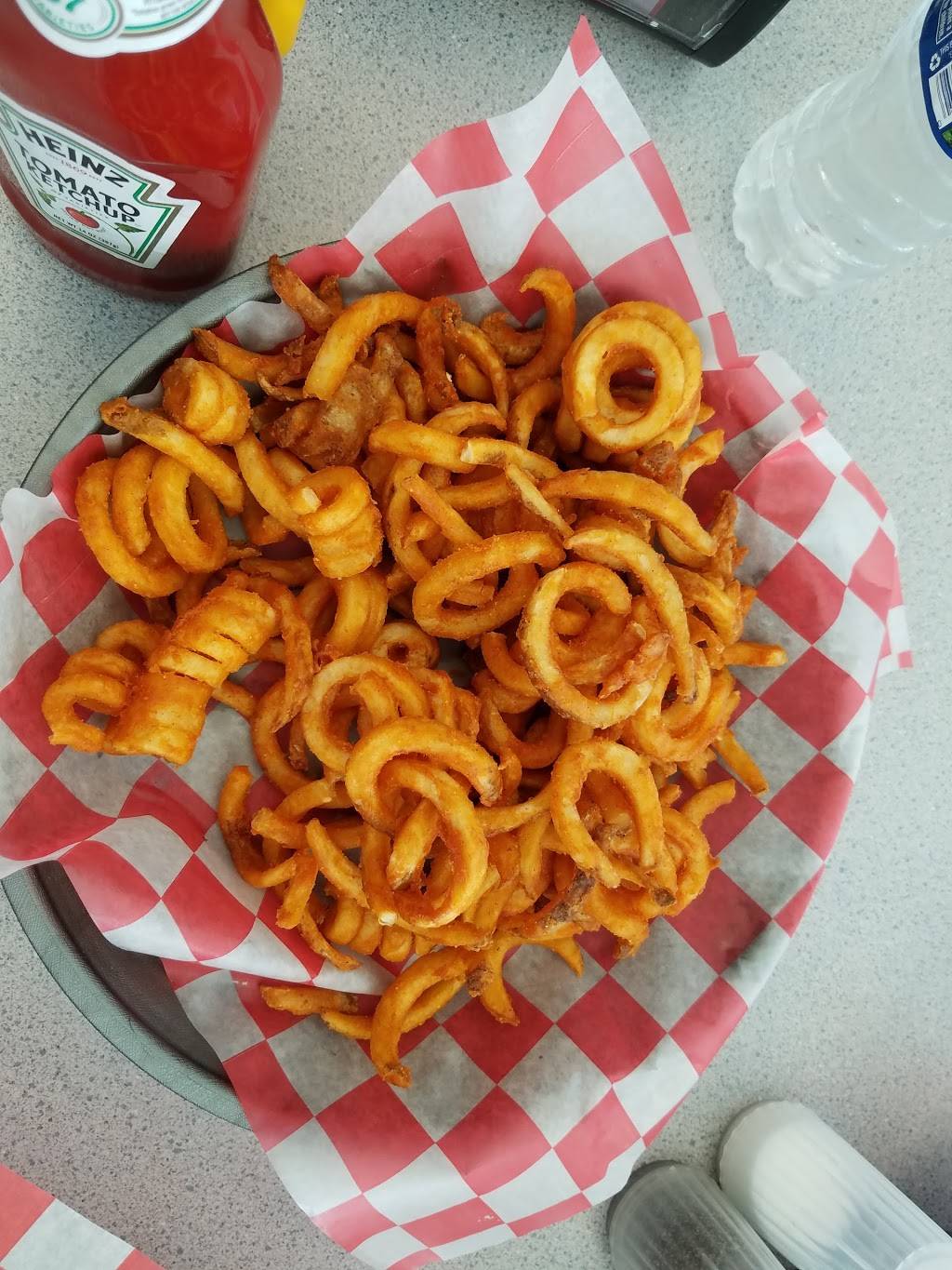 Tigerville Grille | restaurant | 314 N Columbia Ave, Campbellsville, KY 42718, USA | 2707895117 OR +1 270-789-5117