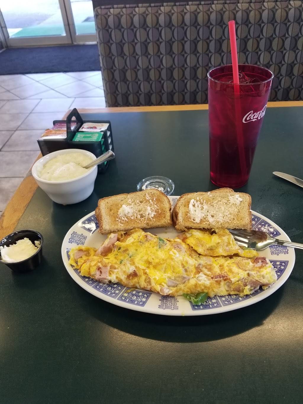 Orange Box Cafe | restaurant | 7315 US-27, Frostproof, FL 33843, USA | 8636357927 OR +1 863-635-7927