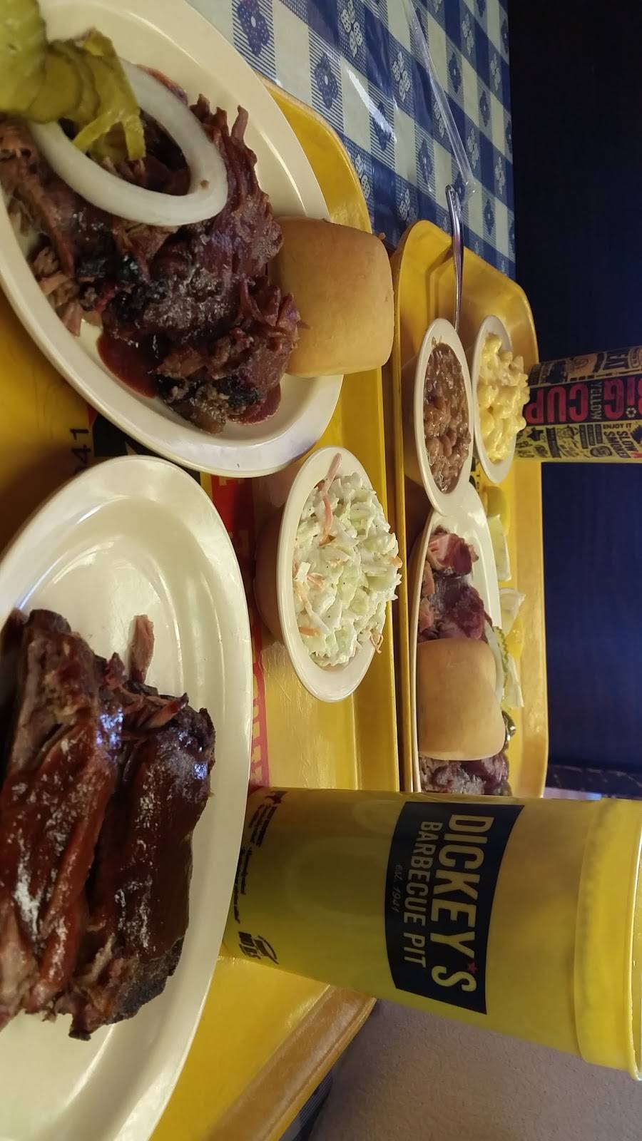 Dickeys Barbecue Pit | restaurant | 3254 Irving Blvd, Dallas, TX 75247, USA | 2146385123 OR +1 214-638-5123