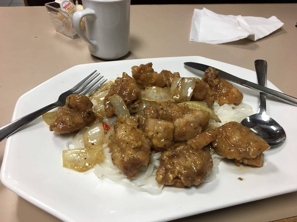 Binh Thanh Restaurant | restaurant | 930 Dundas St, Woodstock, ON N4S 1H3, Canada | 5195375292 OR +1 519-537-5292