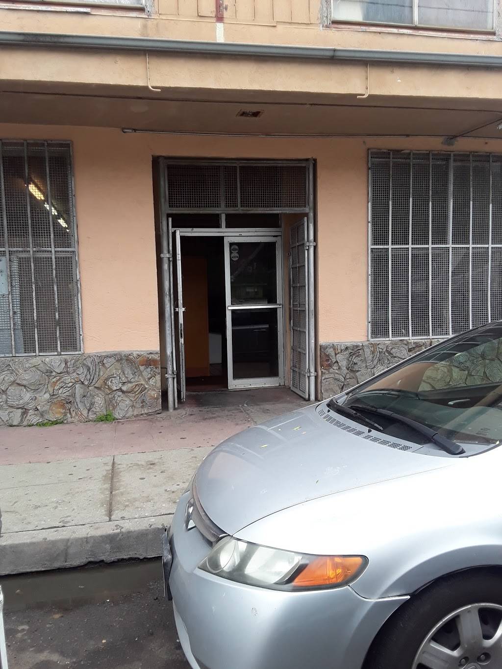 Two Jacks | restaurant | 984 Gilman Ave, San Francisco, CA 94124, USA | 4158221770 OR +1 415-822-1770