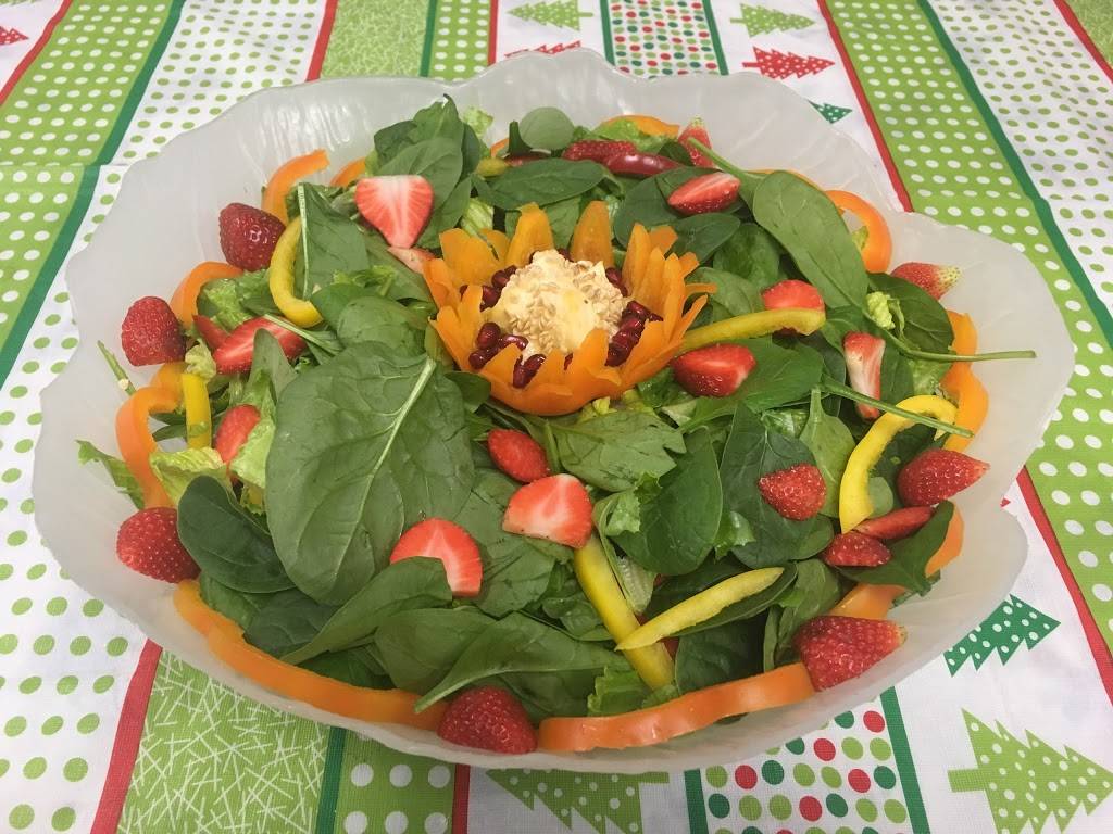 Charmins Wholesome Foods Catering and The Club House Restaurant | restaurant | 153 Kent St W, Lindsay, ON K9V 2Y5, Canada | 7053209828 OR +1 705-320-9828