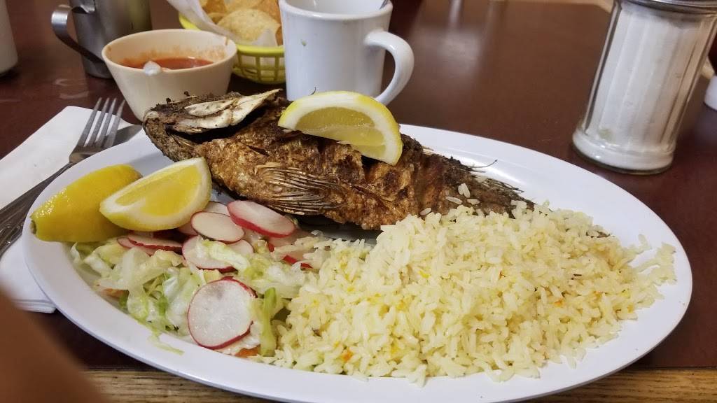 Reinas | restaurant | 5479 Mission St, San Francisco, CA 94112, USA | 4155857694 OR +1 415-585-7694