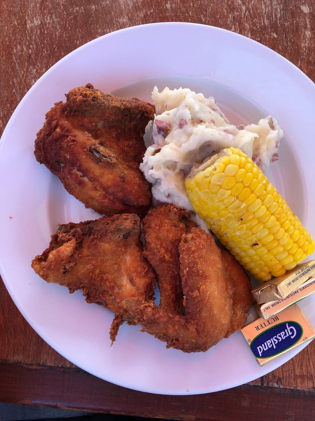 Cherrys | restaurant | 158 Bayview Walk, Bay Shore, NY 11706, USA | 6315977859 OR +1 631-597-7859